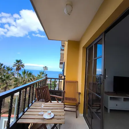 Apartment En Primera Linea De Playa - Chicas