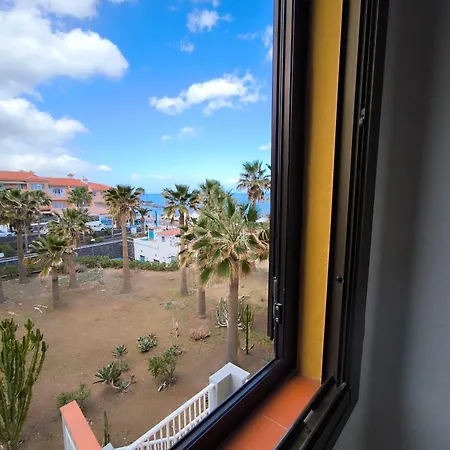 En Primera Linea De Playa - Chicas Apartment *